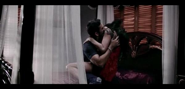  Veena-Maliks-Hot-Erotic-Bed-Scene-From-Mumbai-125-KM--Bollywood-Hindi-Movie