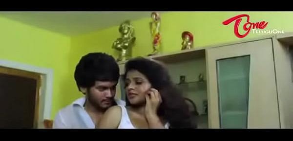  Amma-Nanna-Oorelithe-Movie-Promo-Song-Gundello-Siddharth-Varma-Shilpasri