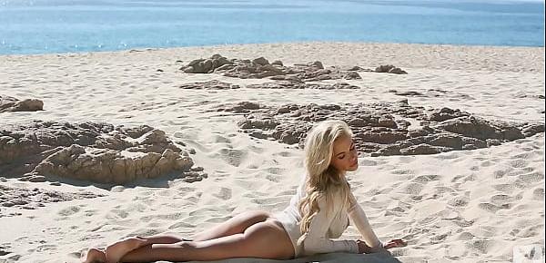  day-in-cabo-dani-mathers-nude